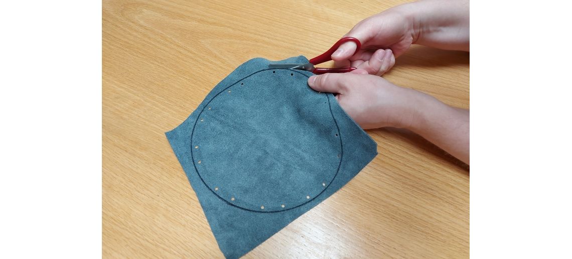 Leder ausschneiden