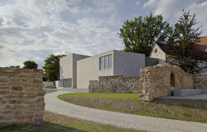 Der Neubau rund um das Museum "Luthers Sterbehaus" in Eisleben.