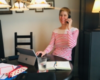 Unsere Pressesprecherin ist auch im Homeoffice für alle internen und externen Anfragen bereit.